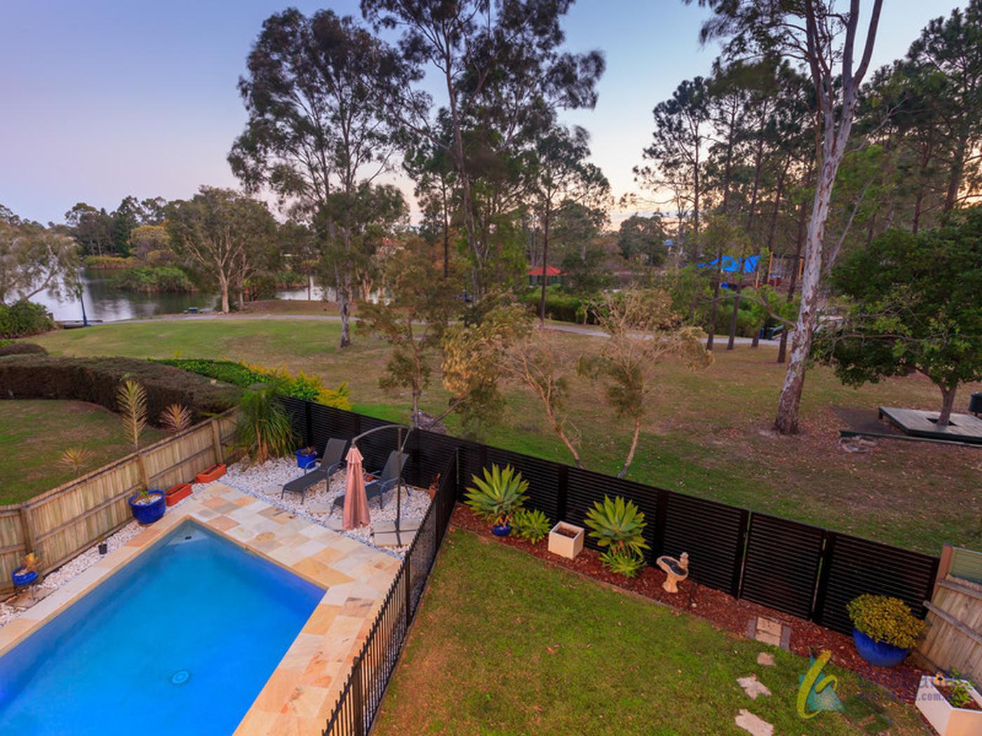 15 Wivenhoe Cct