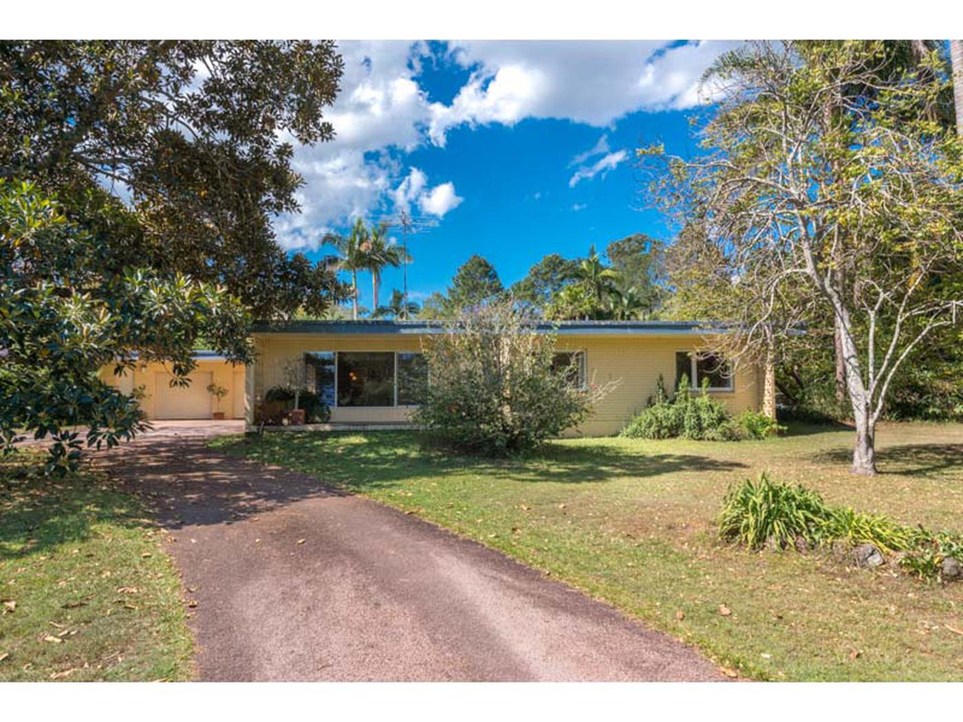555 Mt Crosby Rd