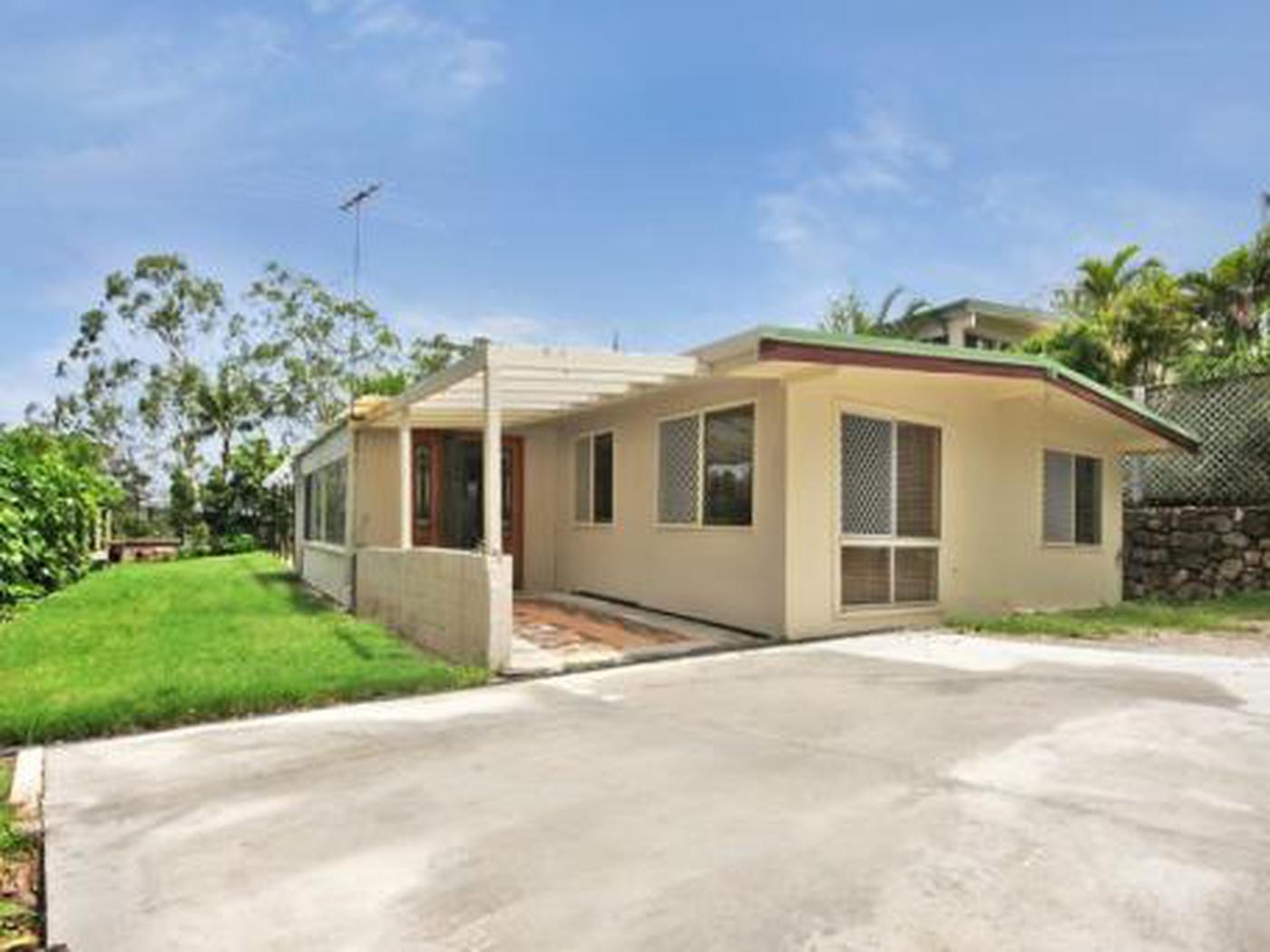 This property is not currently for sale or rent on https://brisbanerealestate.com.au
