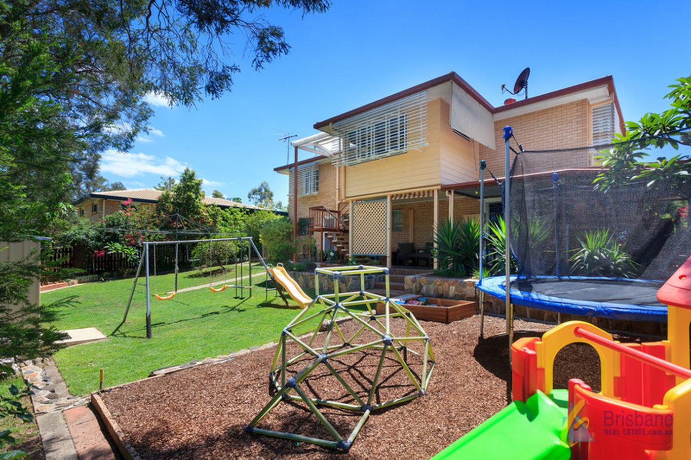 3 Woggle Street