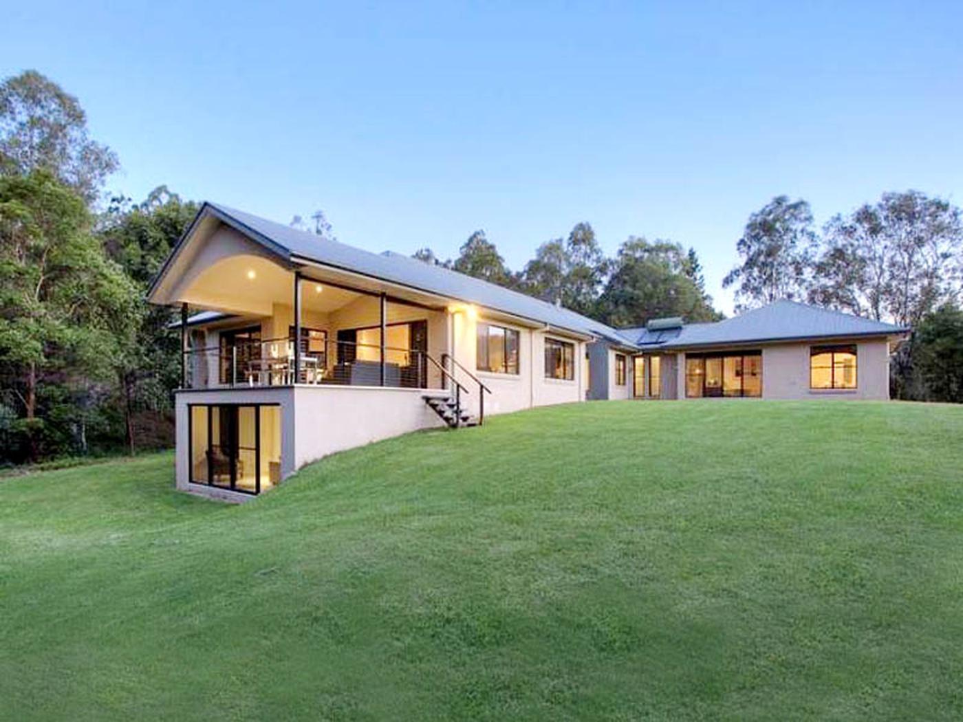 This property is not currently for sale or rent on https://brisbanerealestate.com.au