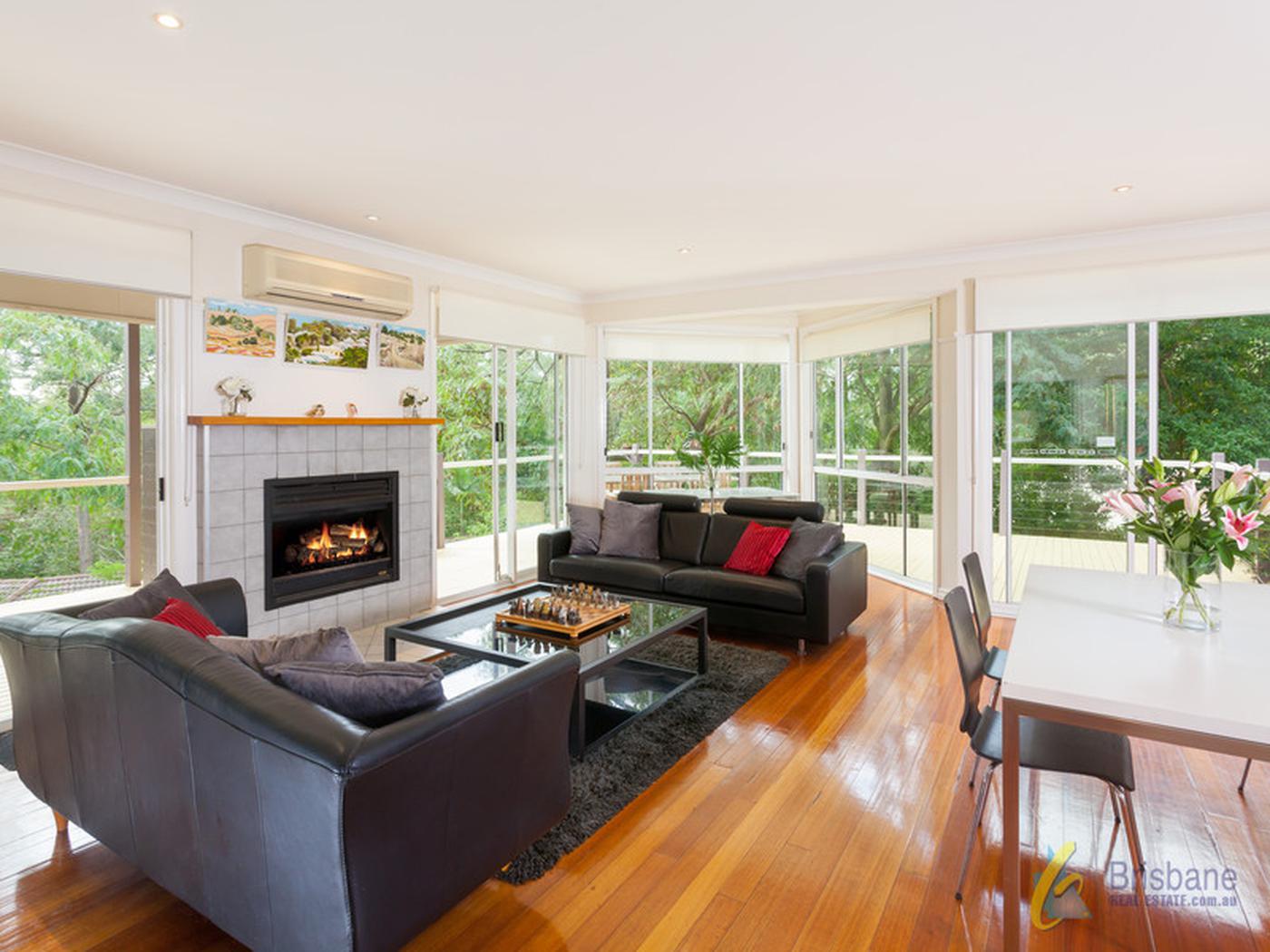 This property is not currently for sale or rent on https://brisbanerealestate.com.au