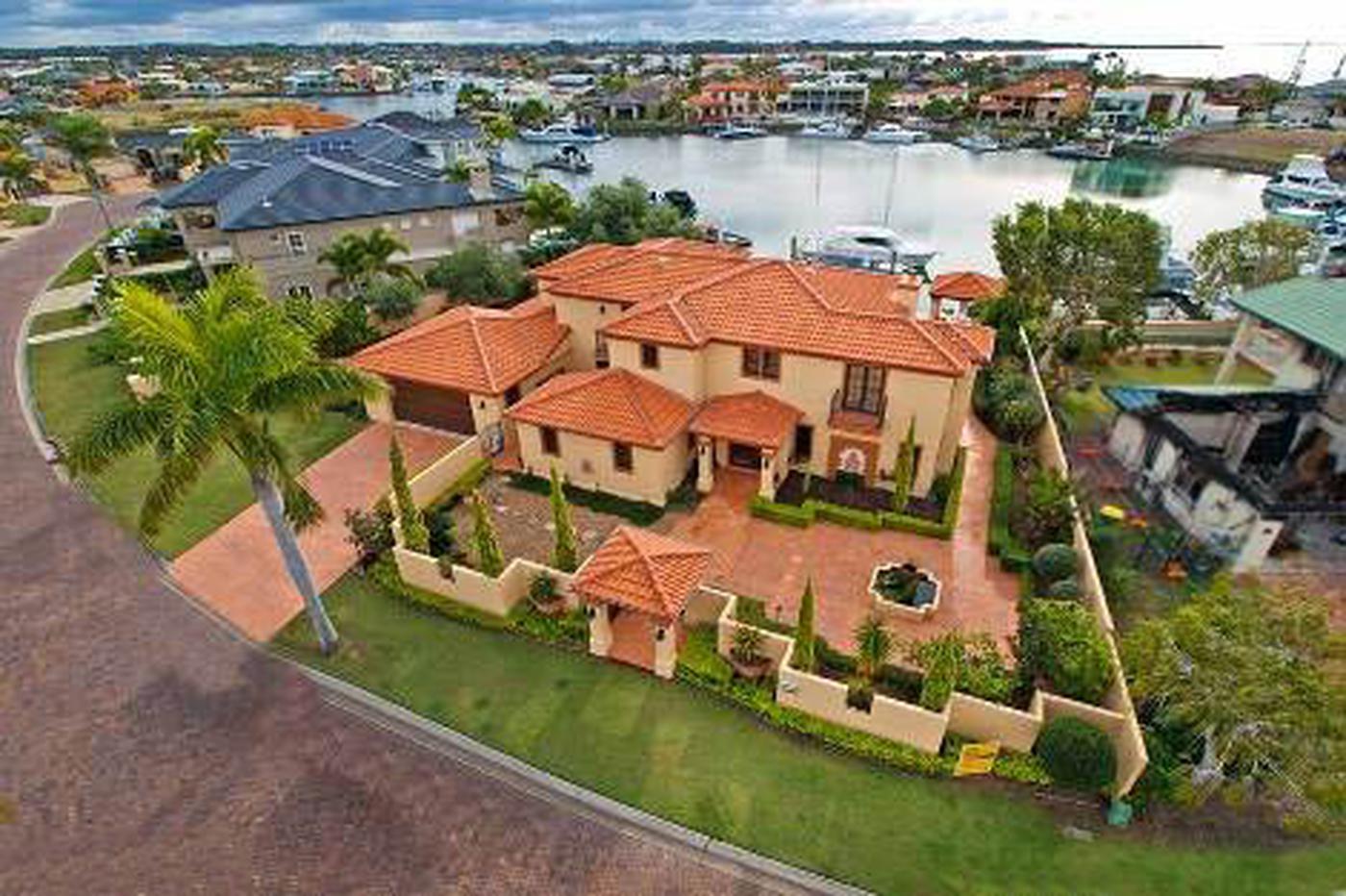 21 Piermont, RABY BAY QLD 4163 Property Information