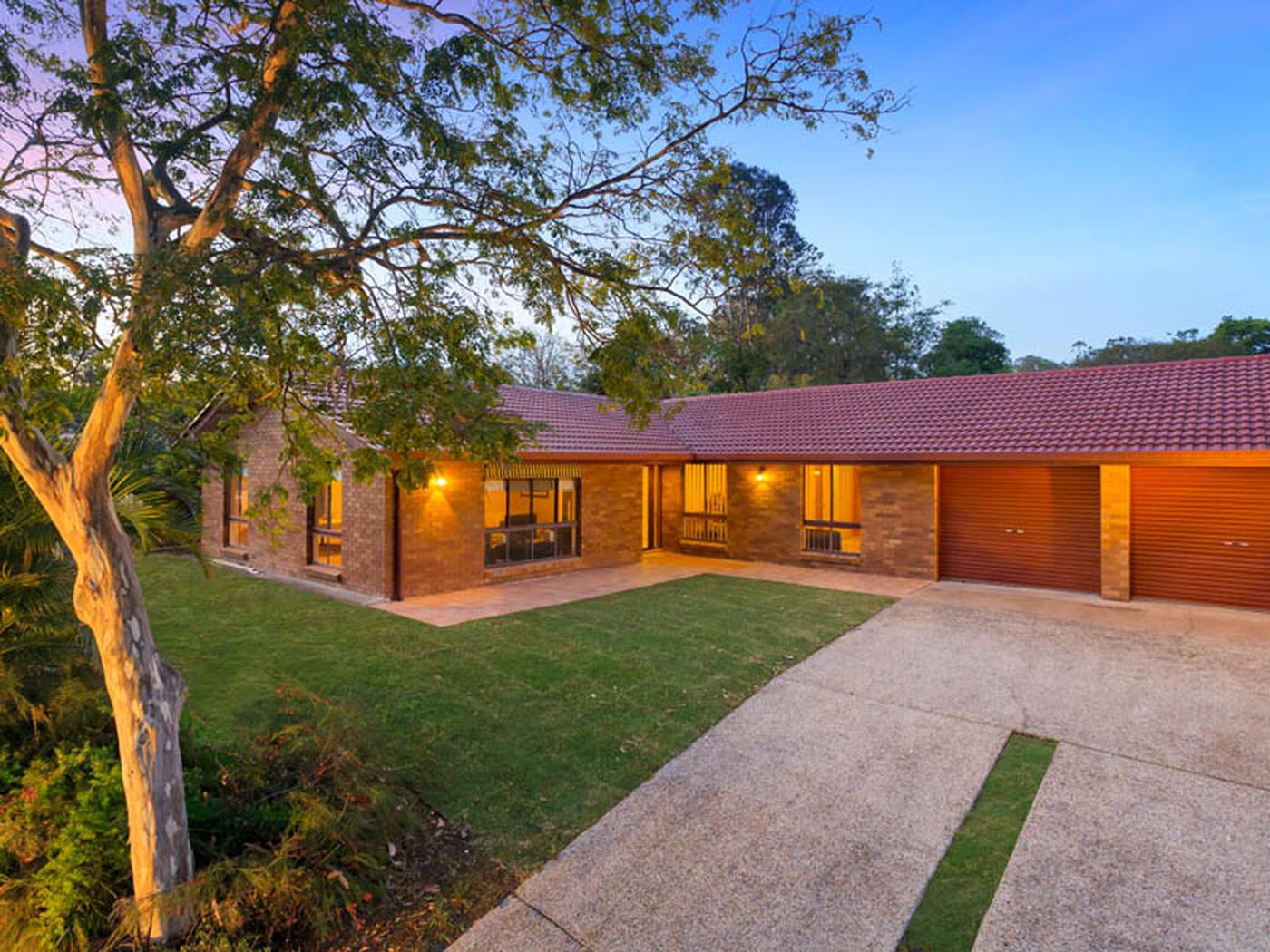 15 Montanus Drive
