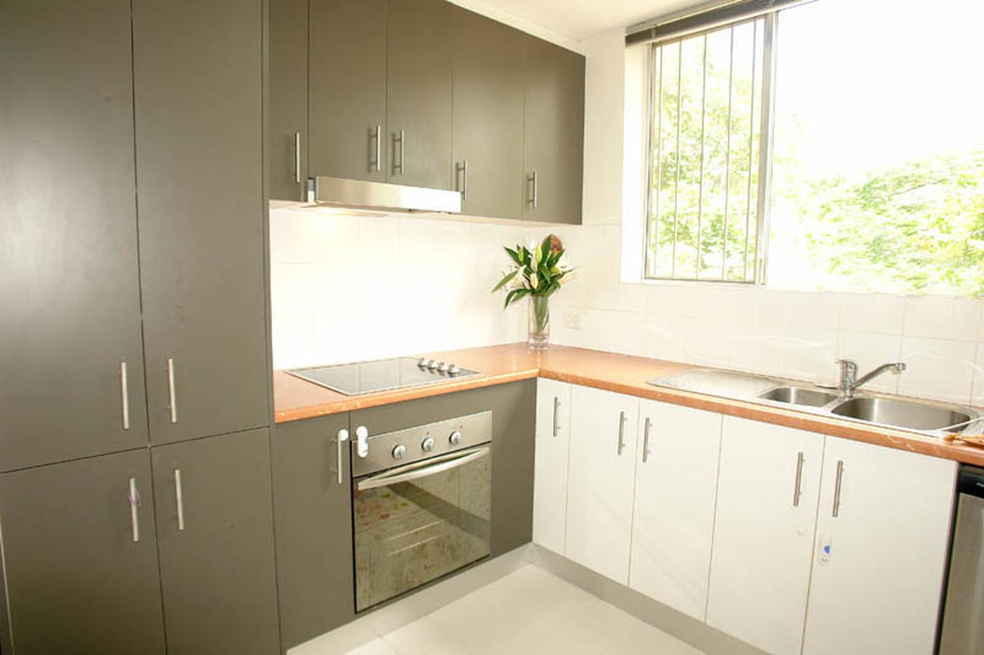 3/117 Clarence Road