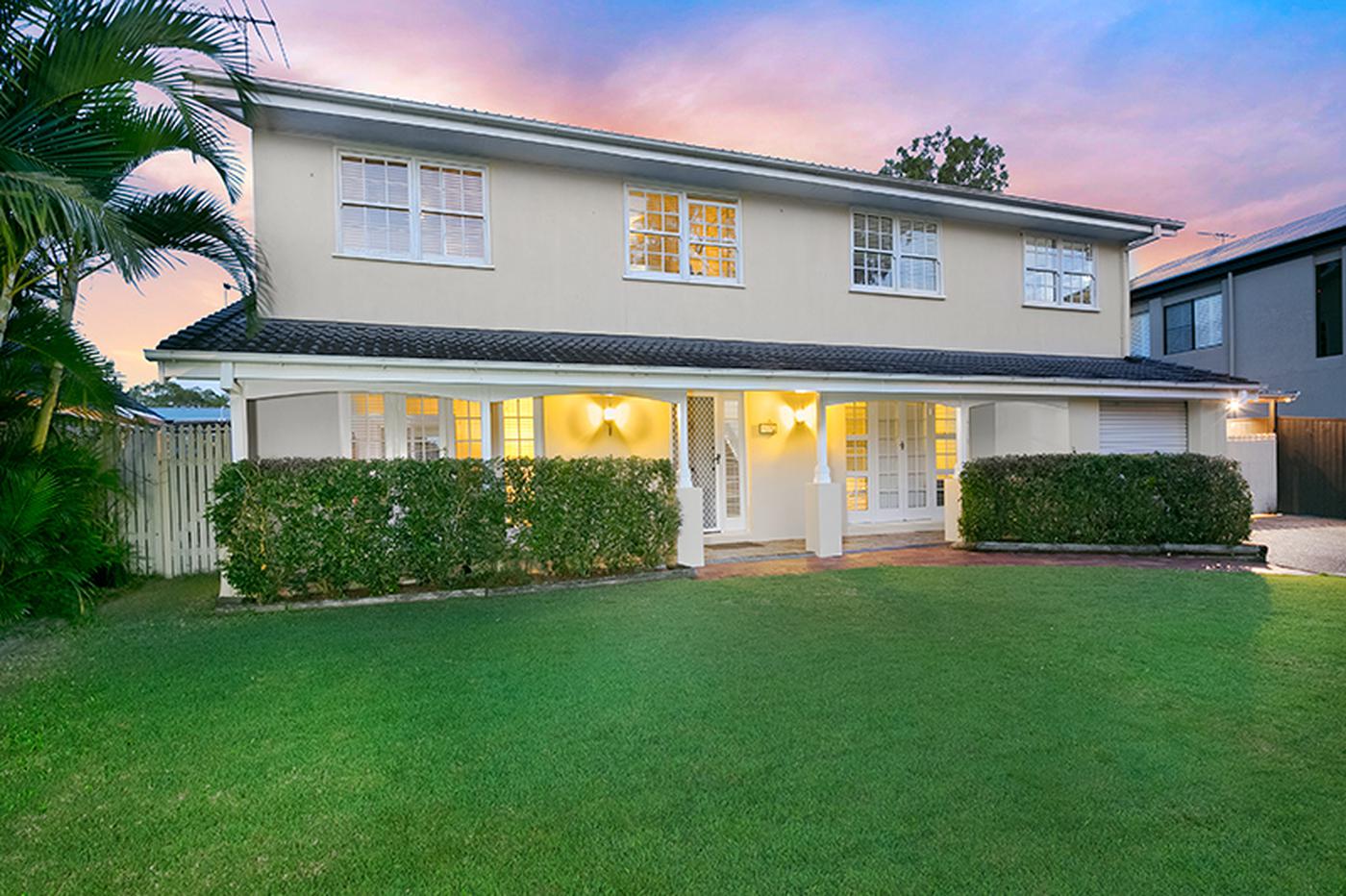124 Mount Ommaney Drive