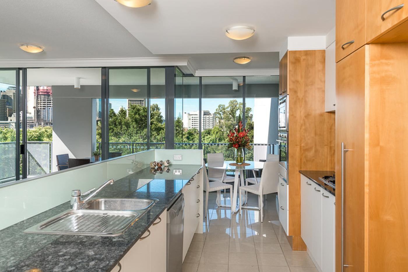 2308/184 Grey Street, SOUTH BRISBANE QLD 4101 Apartment Sold