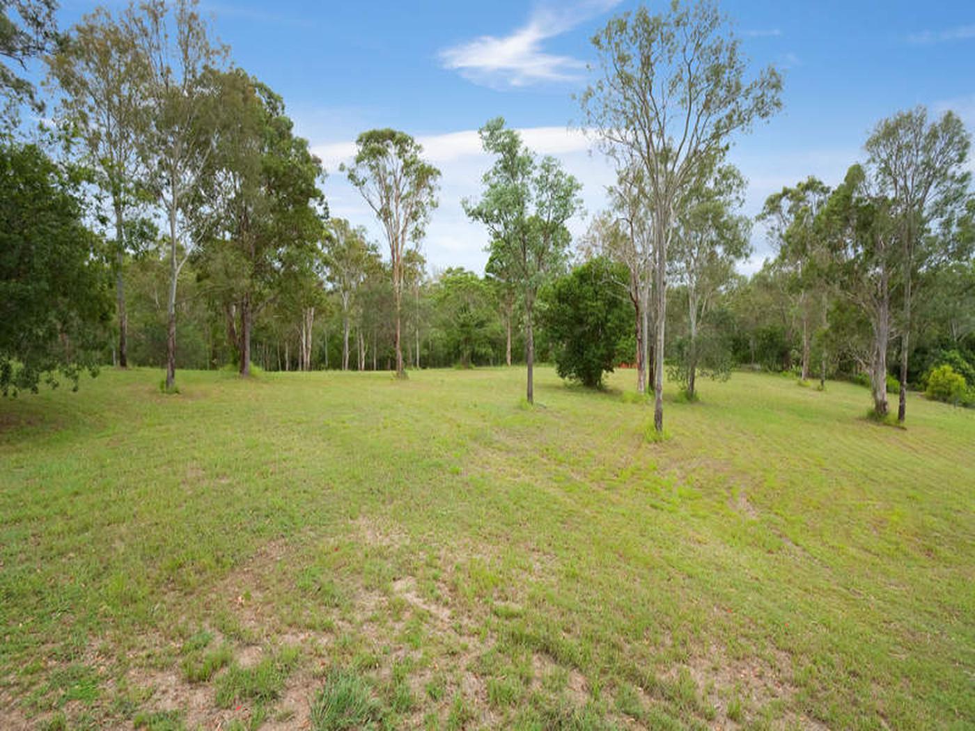 17 Country Place, BROOKFIELD QLD 4069 Land Sold