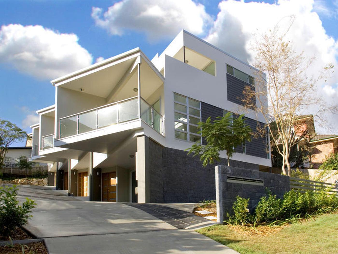 2/62 Armadale Street, ST LUCIA QLD 4067 Townhouse Sold