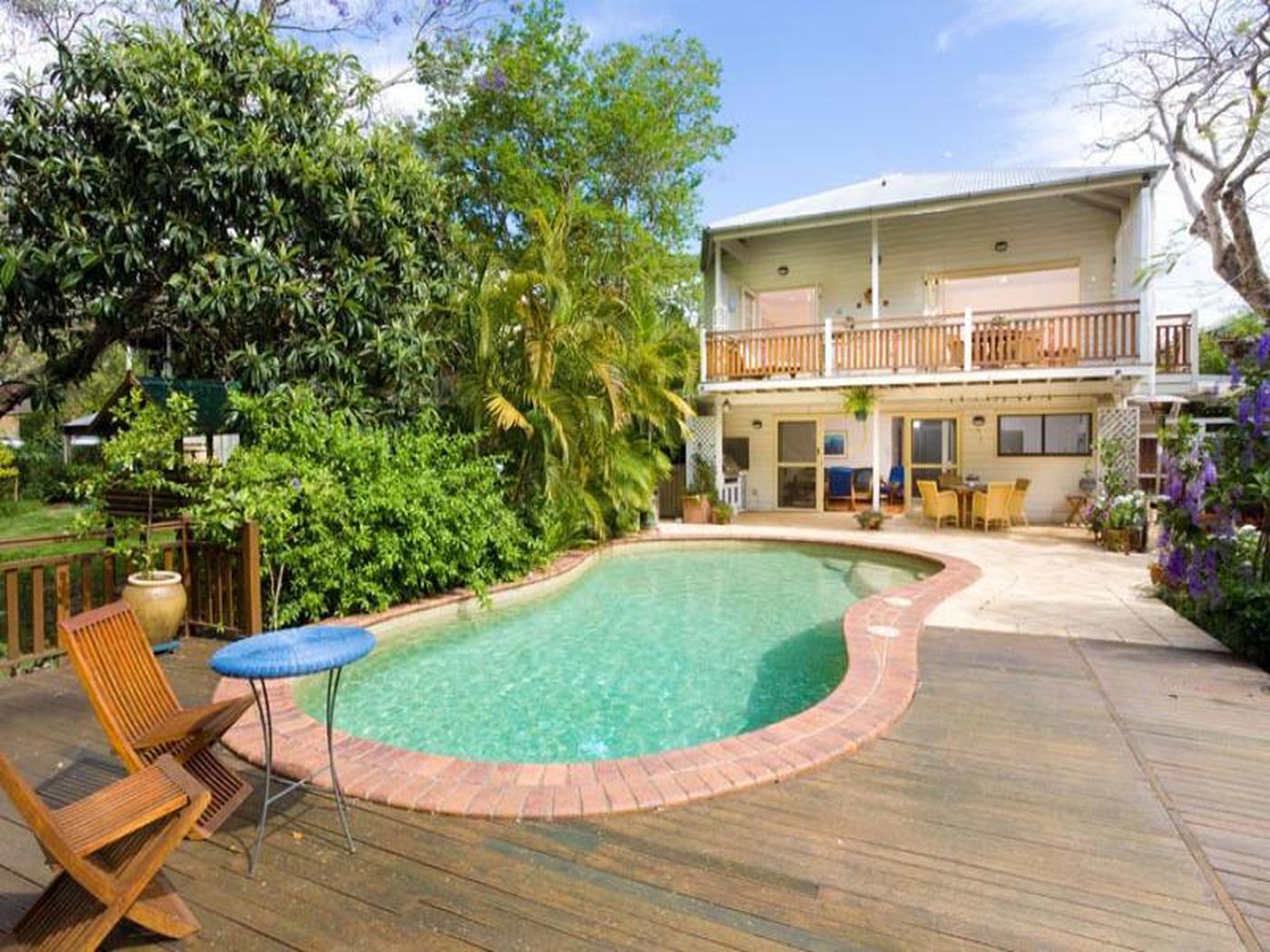 32 Goldieslie Road
