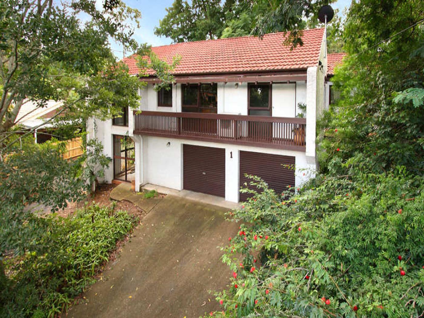1 Leander Street, CHAPEL HILL QLD 4069 House Sold