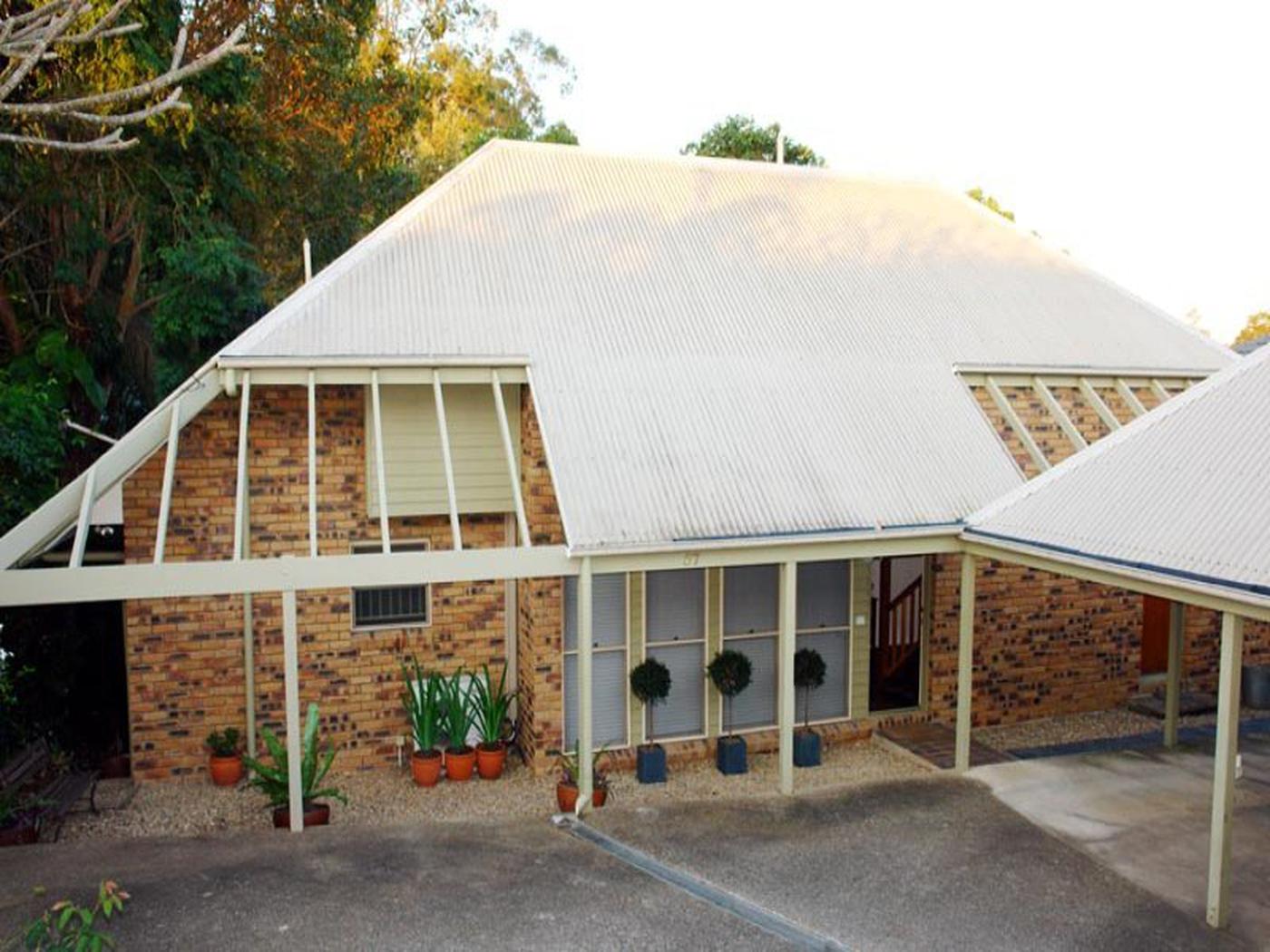 57 Chapel Hill Road, CHAPEL HILL QLD 4069 House Sold