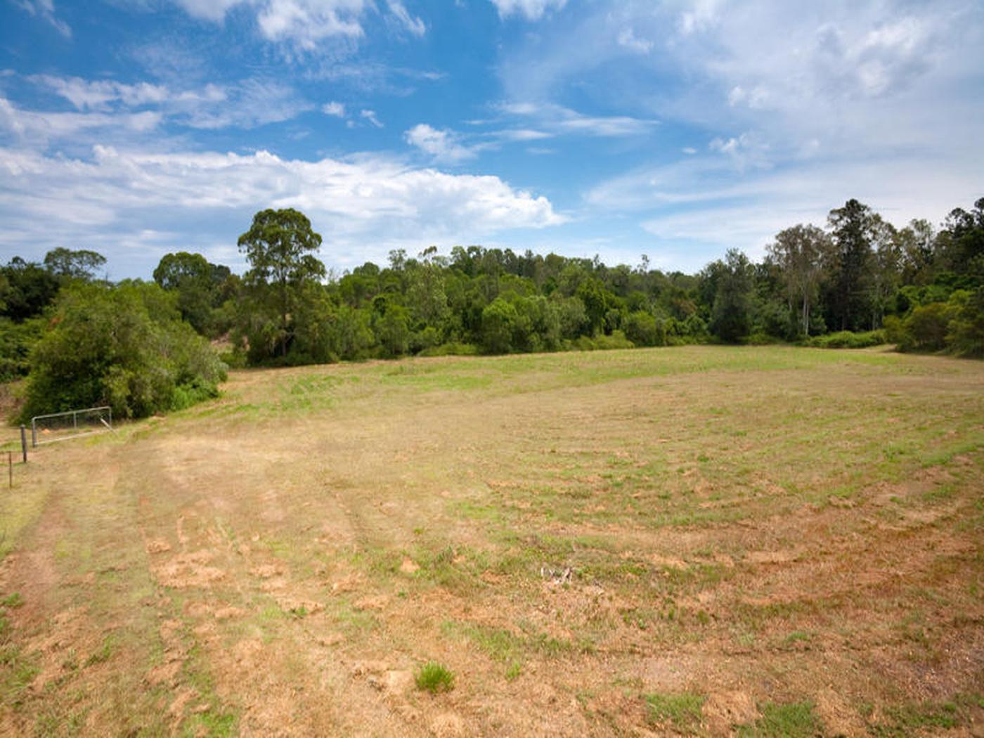 42 Lyndale Road, PULLENVALE QLD 4069 AcreageSemirural Sold