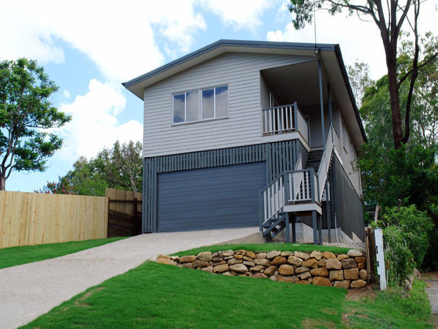 102 Boundary Road