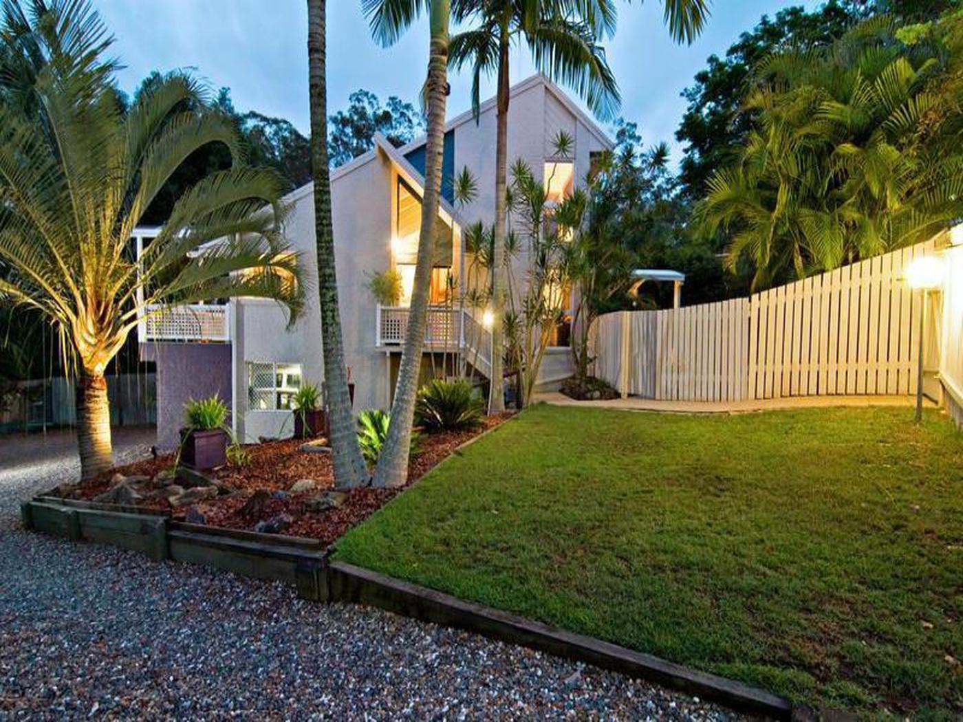 16 Mirbelia Street