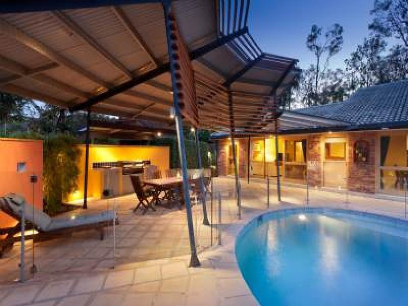 2 Evans Court