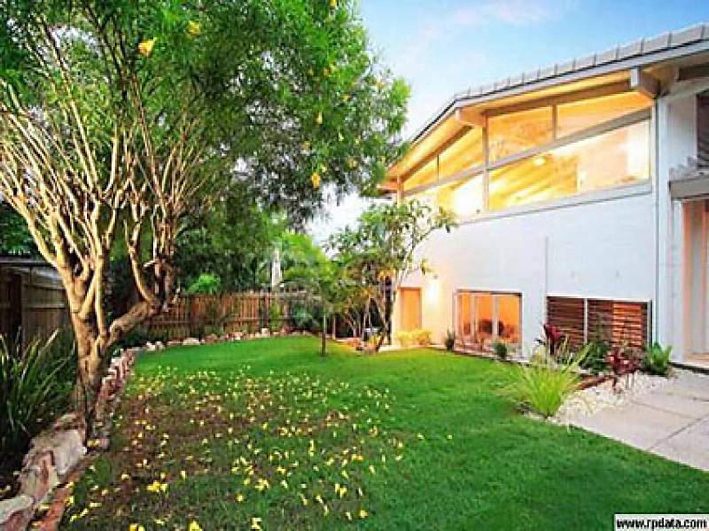 5 Porchester Street, FIG TREE POCKET QLD 4069 House Sold