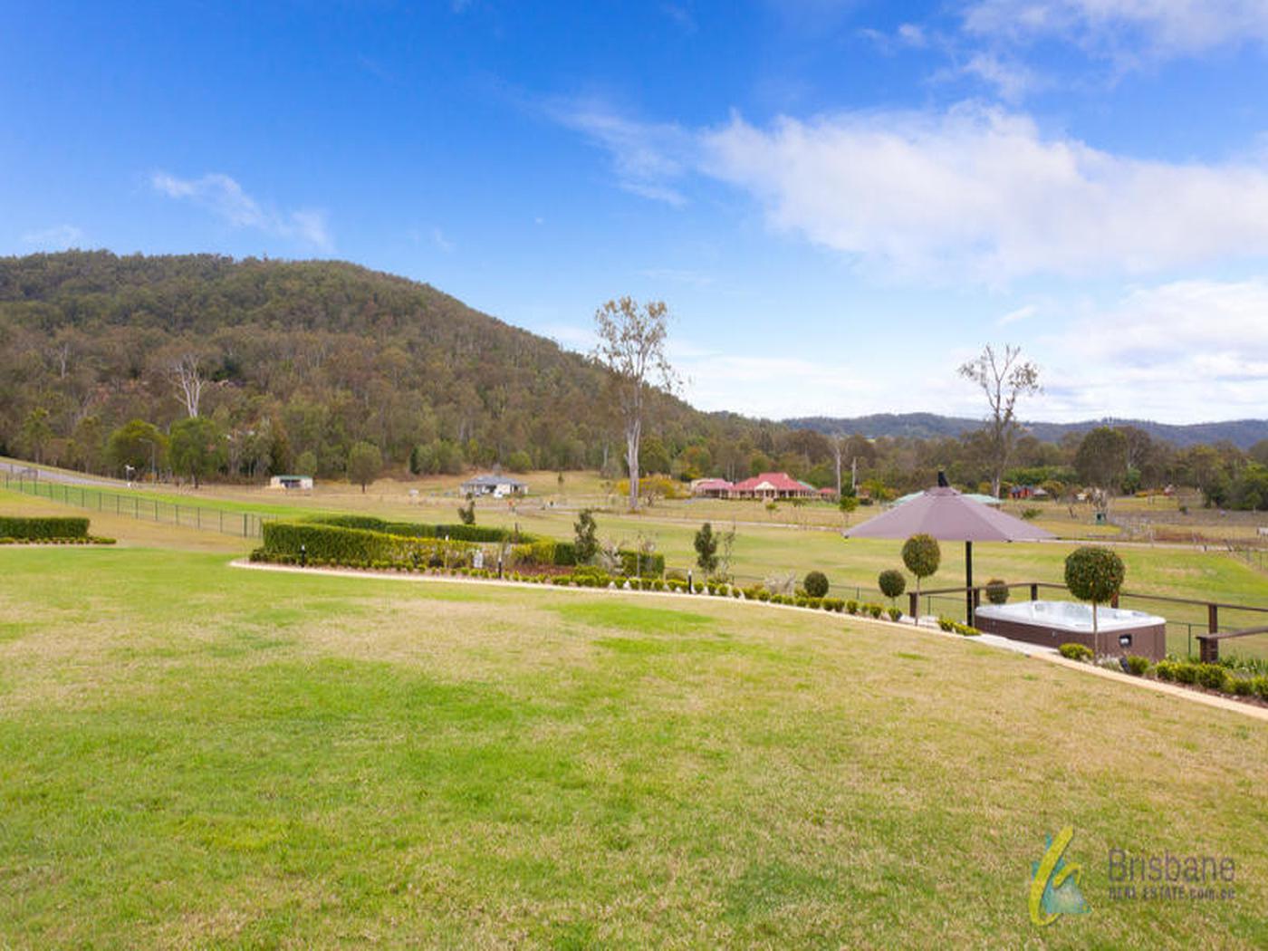 33 Nullamanna Road, CAMP MOUNTAIN QLD 4520 AcreageSemirural Sold
