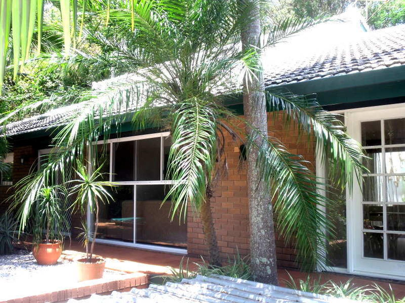 90 Essendon Road