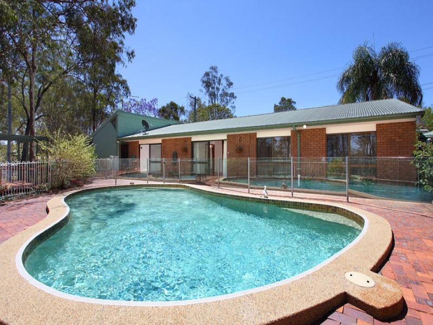 1075 Mt Crosby Road