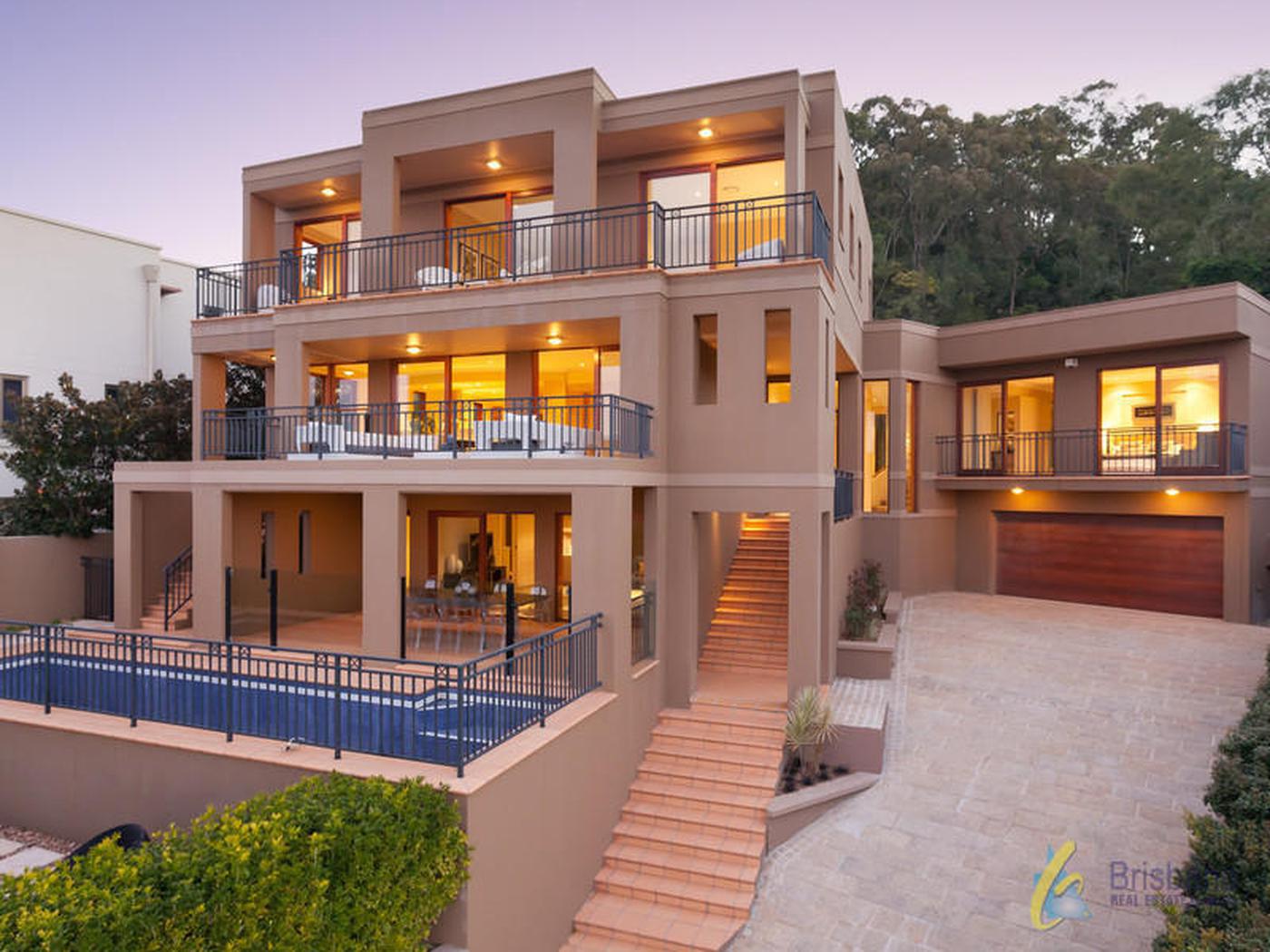 58 Tristania Drive