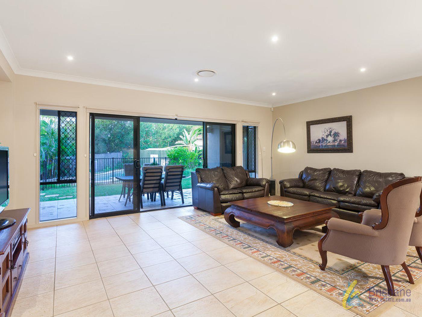 8 St Tropez Place, FOREST LAKE QLD 4078 House Sold