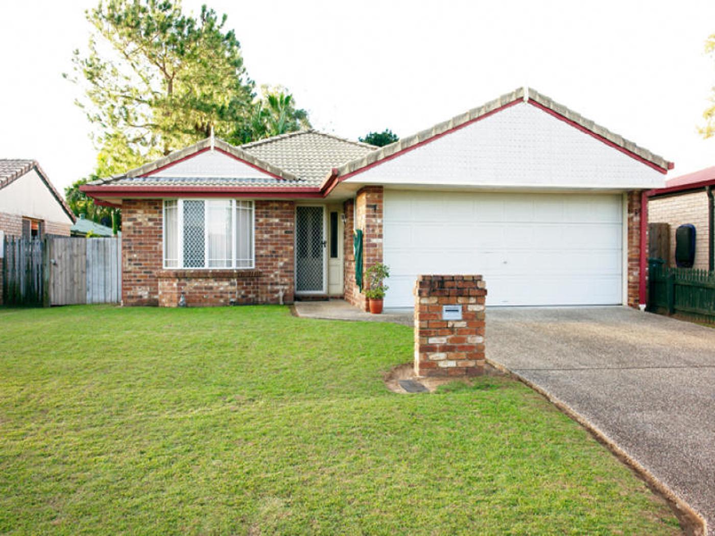 4 Pinaster Street