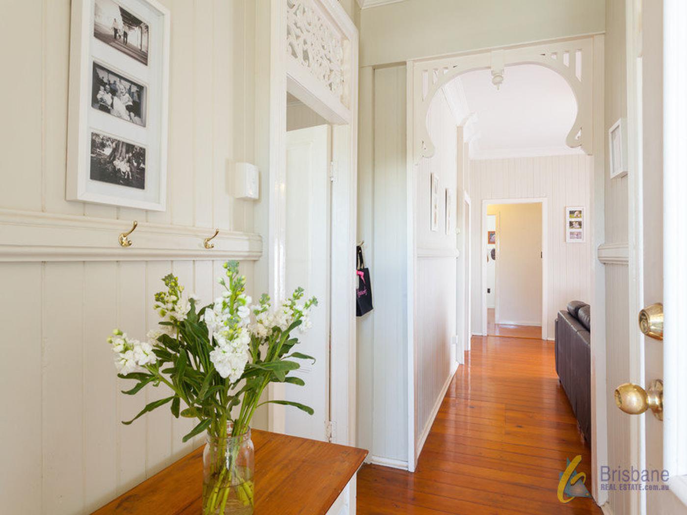 189 Long Street East