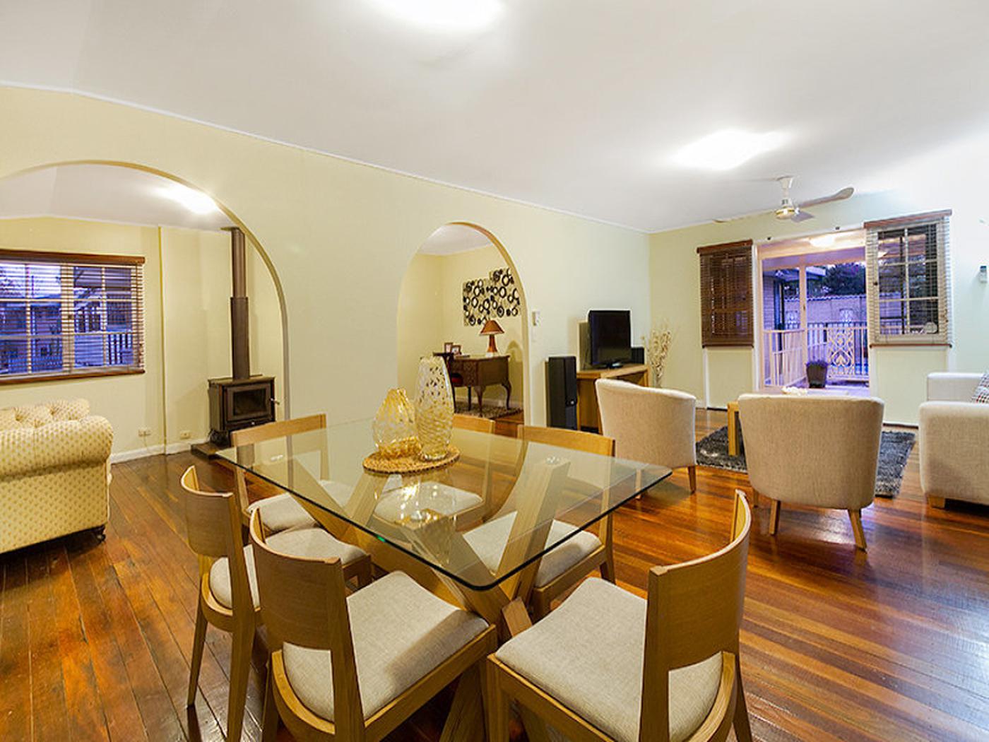 12 Trevi Street