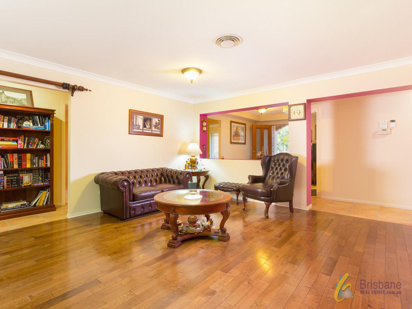 18 Camberwell Place, FOREST LAKE QLD 4078 House Sold