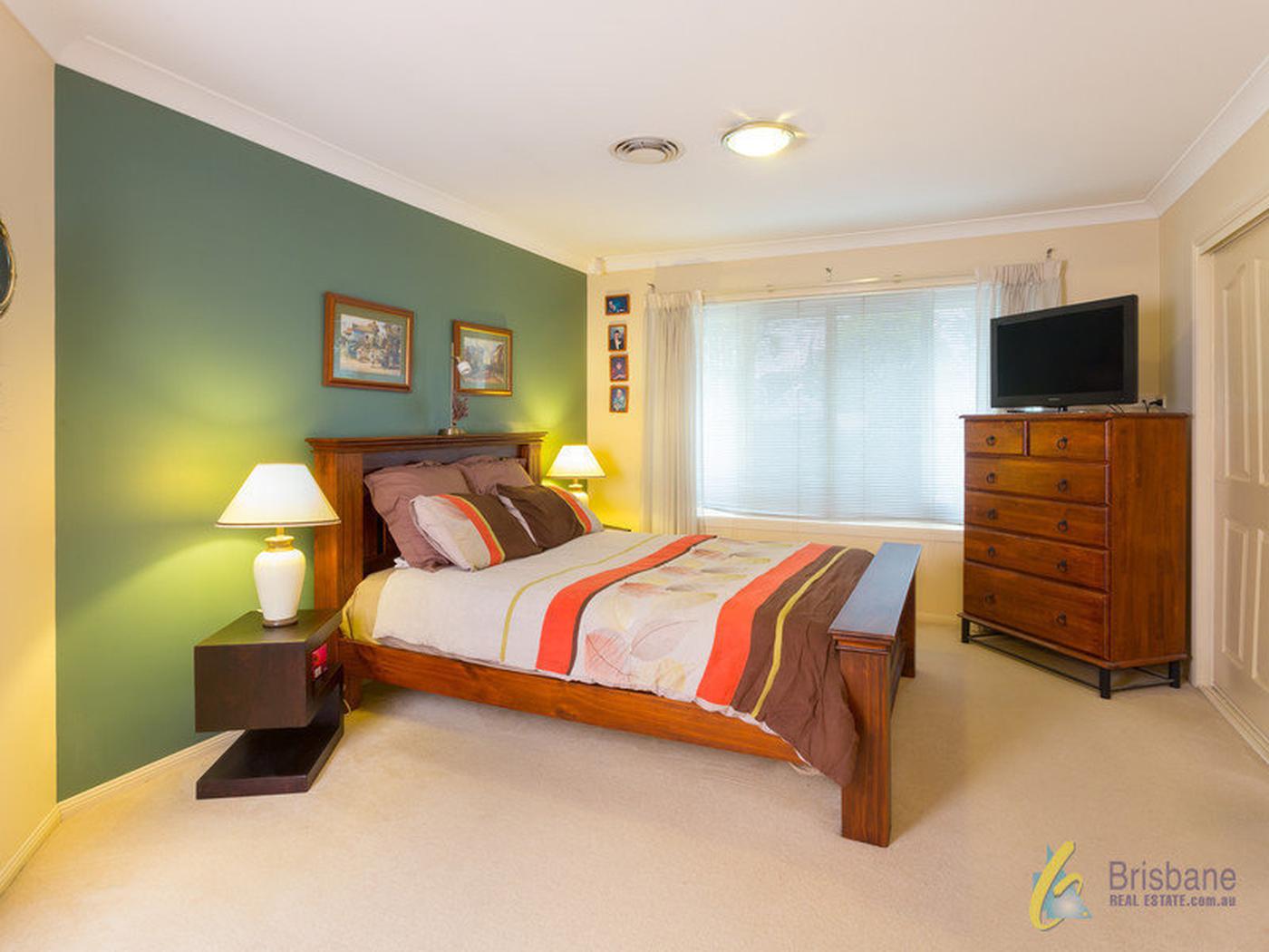 18 Camberwell Place, FOREST LAKE QLD 4078 House Sold