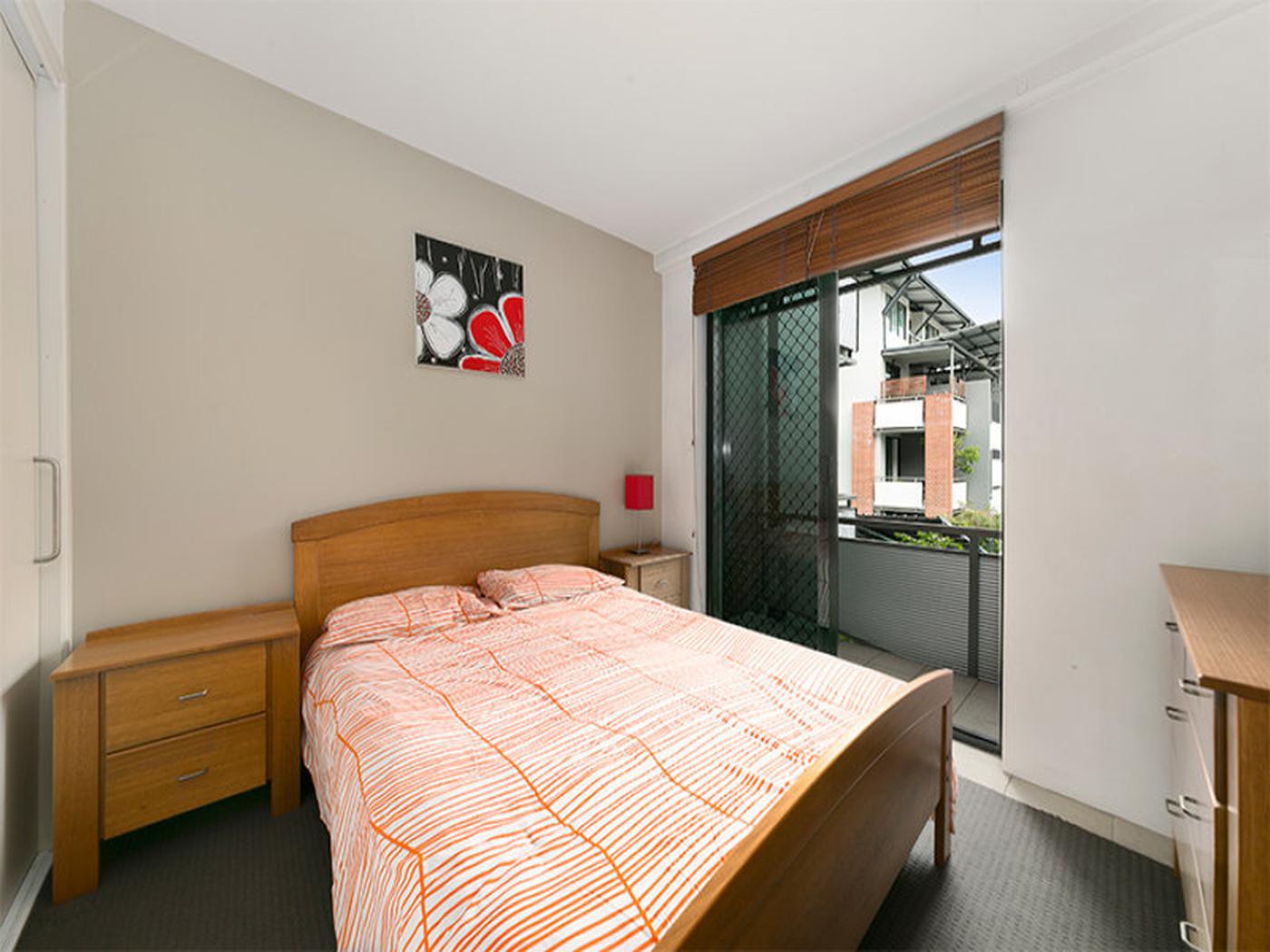 36/139 Commercial Road, TENERIFFE QLD 4005 Unit Sold