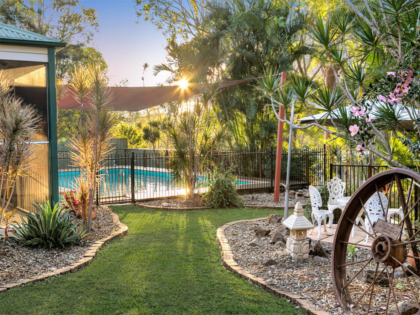 327 Pinjarra Road, PINJARRA HILLS QLD 4069 AcreageSemirural Sold