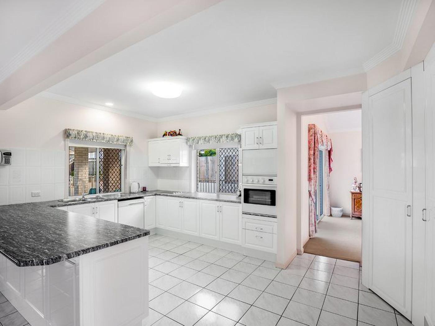 8 Peach Place, MIDDLE PARK QLD 4074 House Sold brisbanerealestate