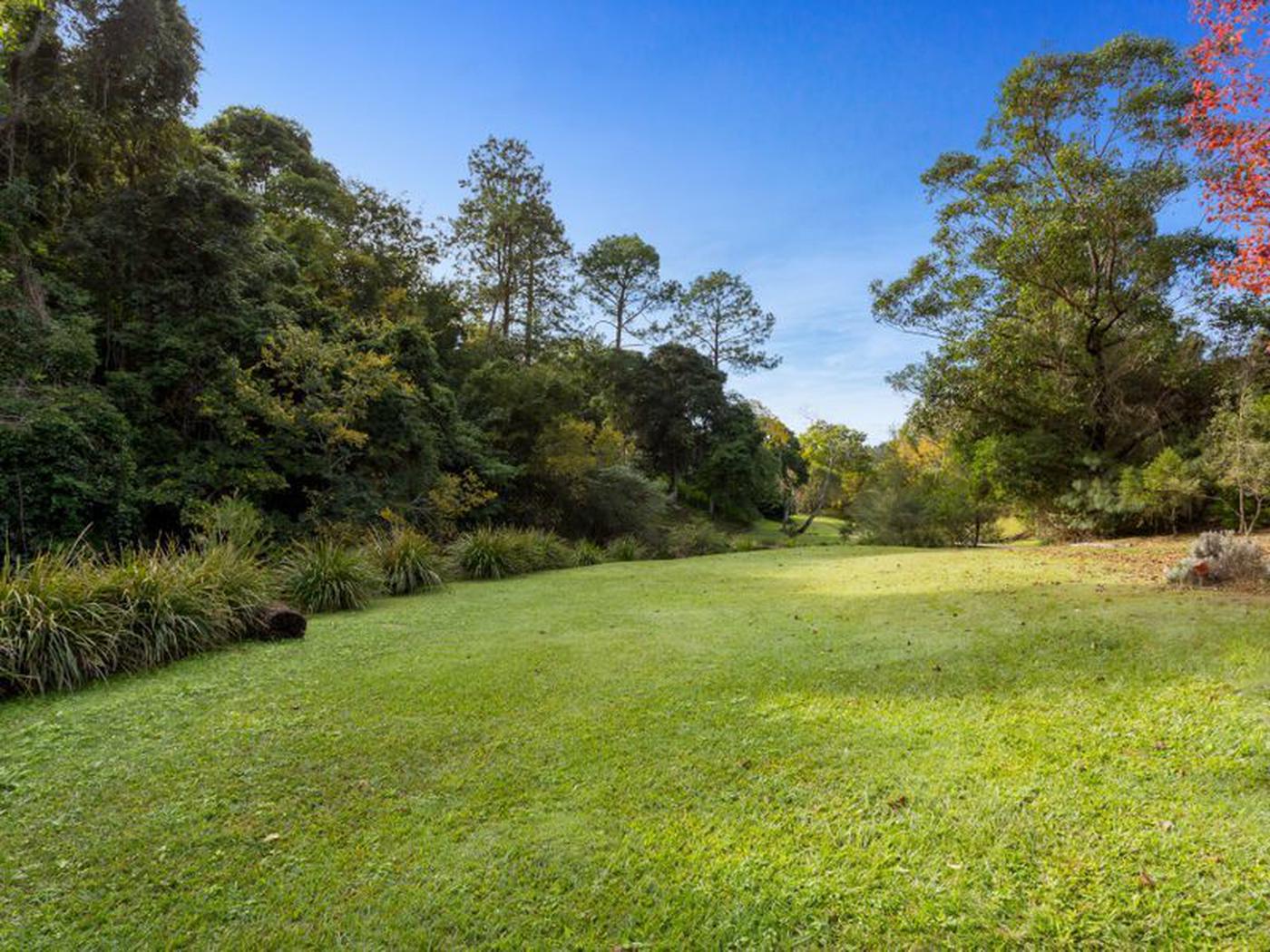 545 Upper Brookfield Road, UPPER BROOKFIELD QLD 4069 AcreageSemi