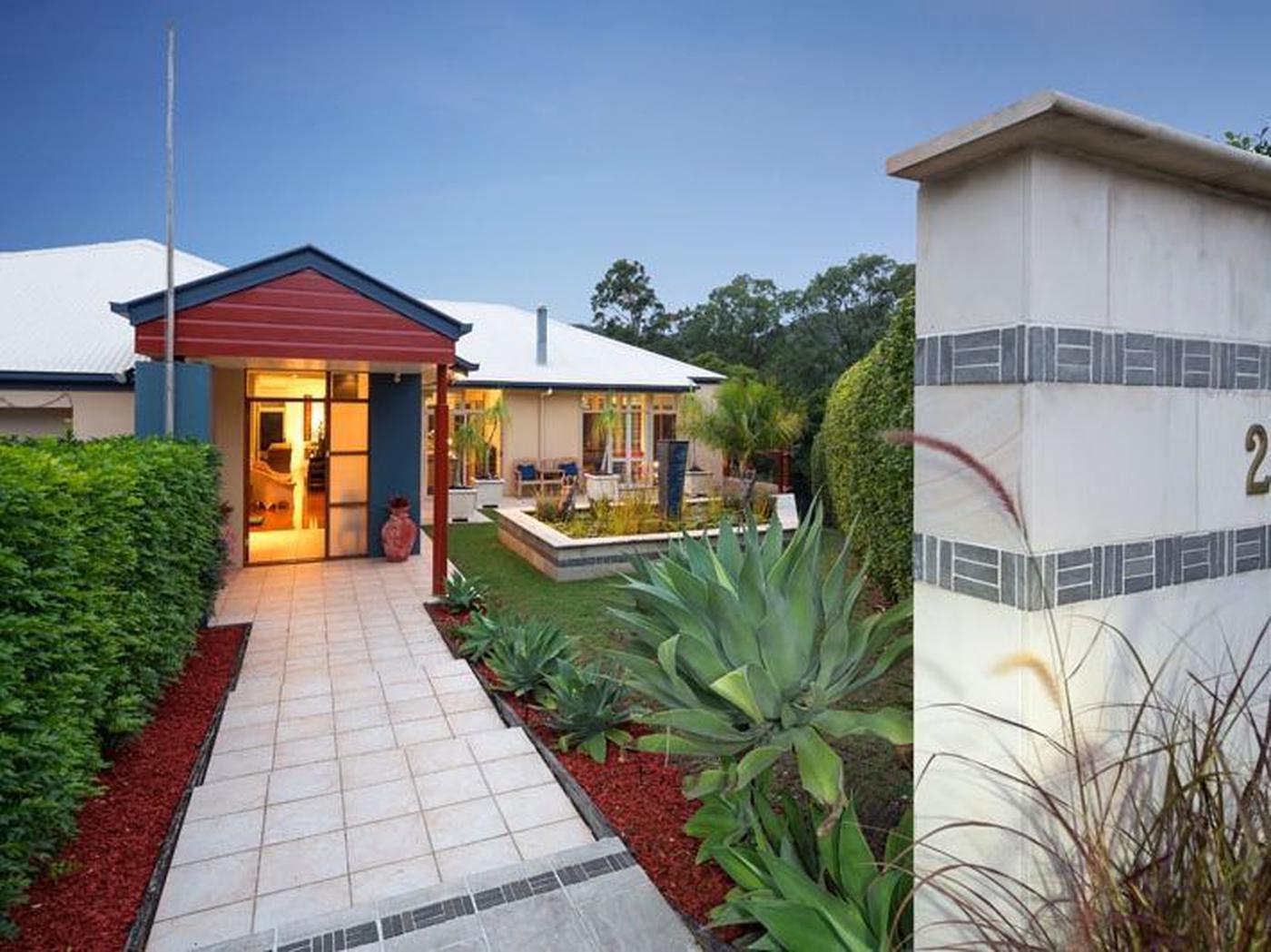 28 Kulki Place, CHAPEL HILL QLD 4069 House Sold brisbanerealestate