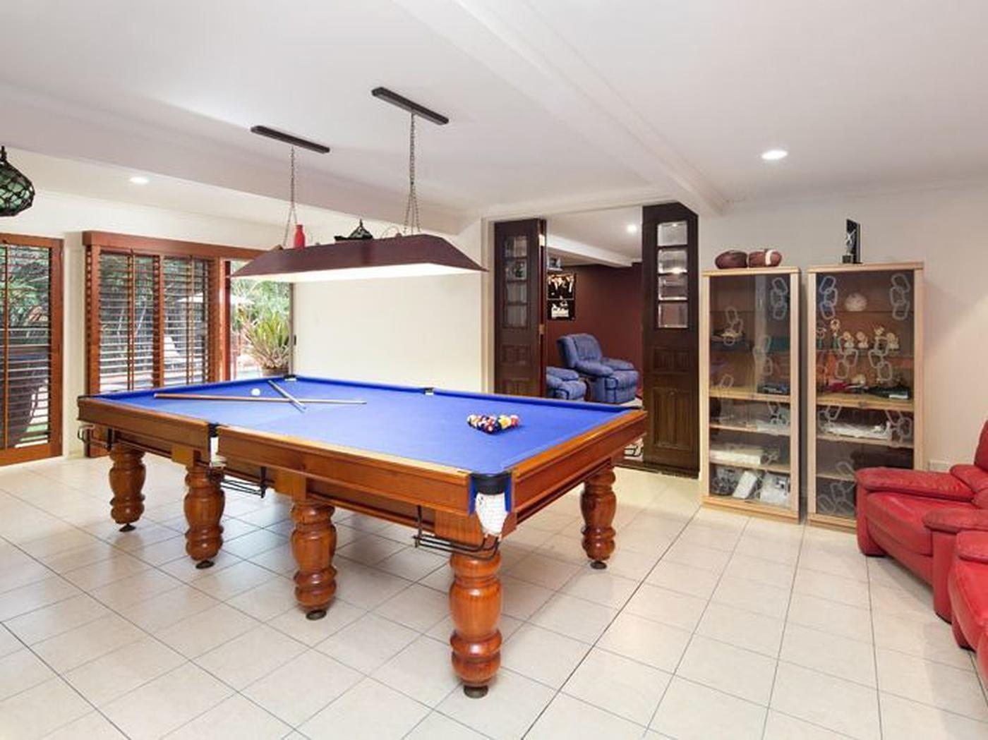 28 Kulki Place, CHAPEL HILL QLD 4069 House Sold brisbanerealestate