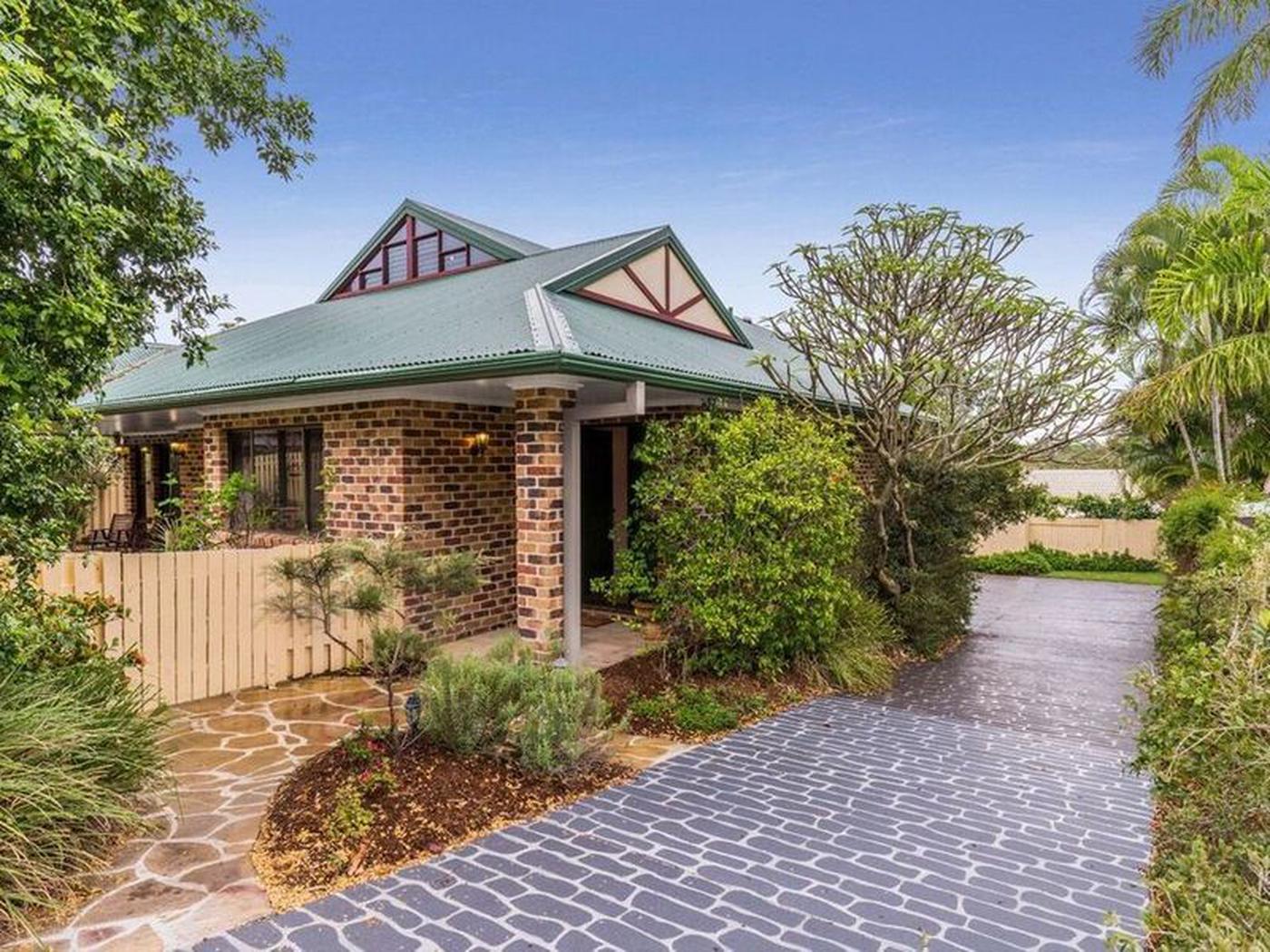 22 Clutha Street