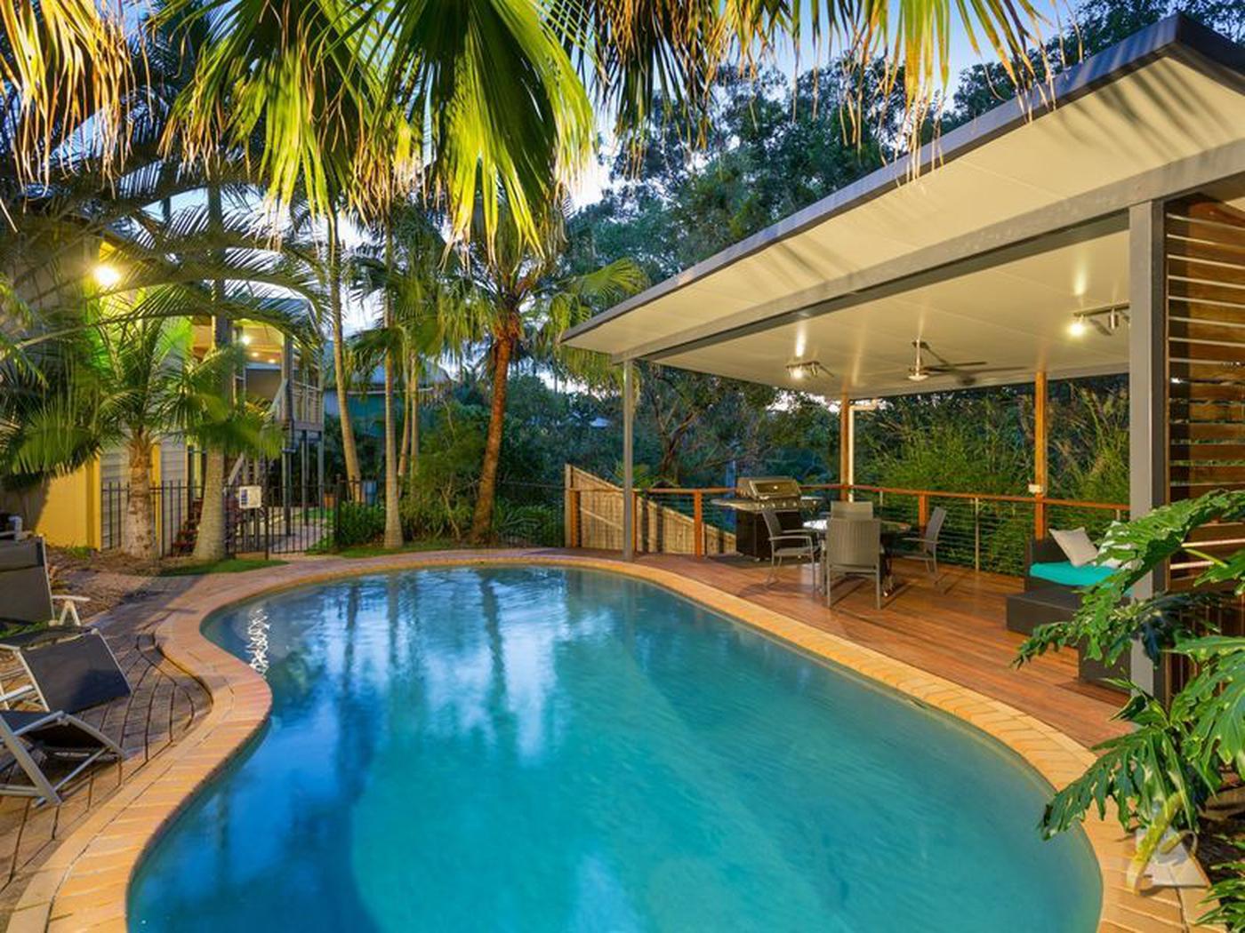 20 Bolton Close