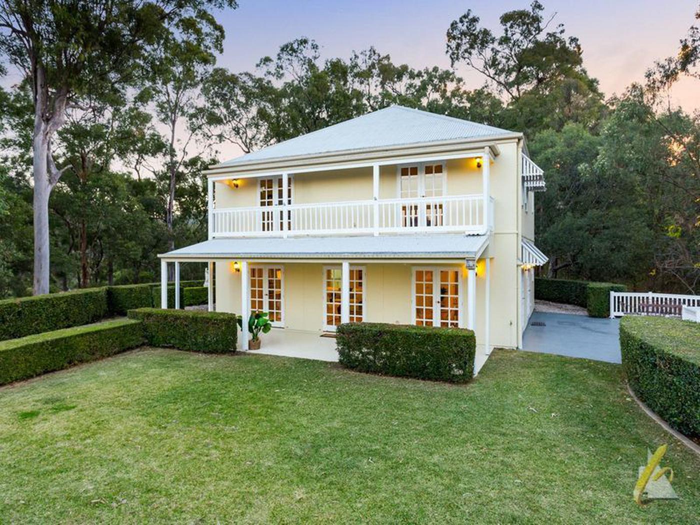 654 Upper Brookfield Road, UPPER BROOKFIELD QLD 4069 AcreageSemi