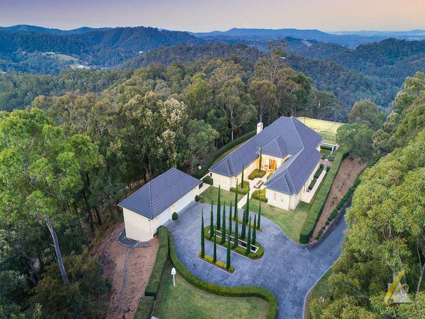 654 Upper Brookfield Road, UPPER BROOKFIELD QLD 4069 AcreageSemi