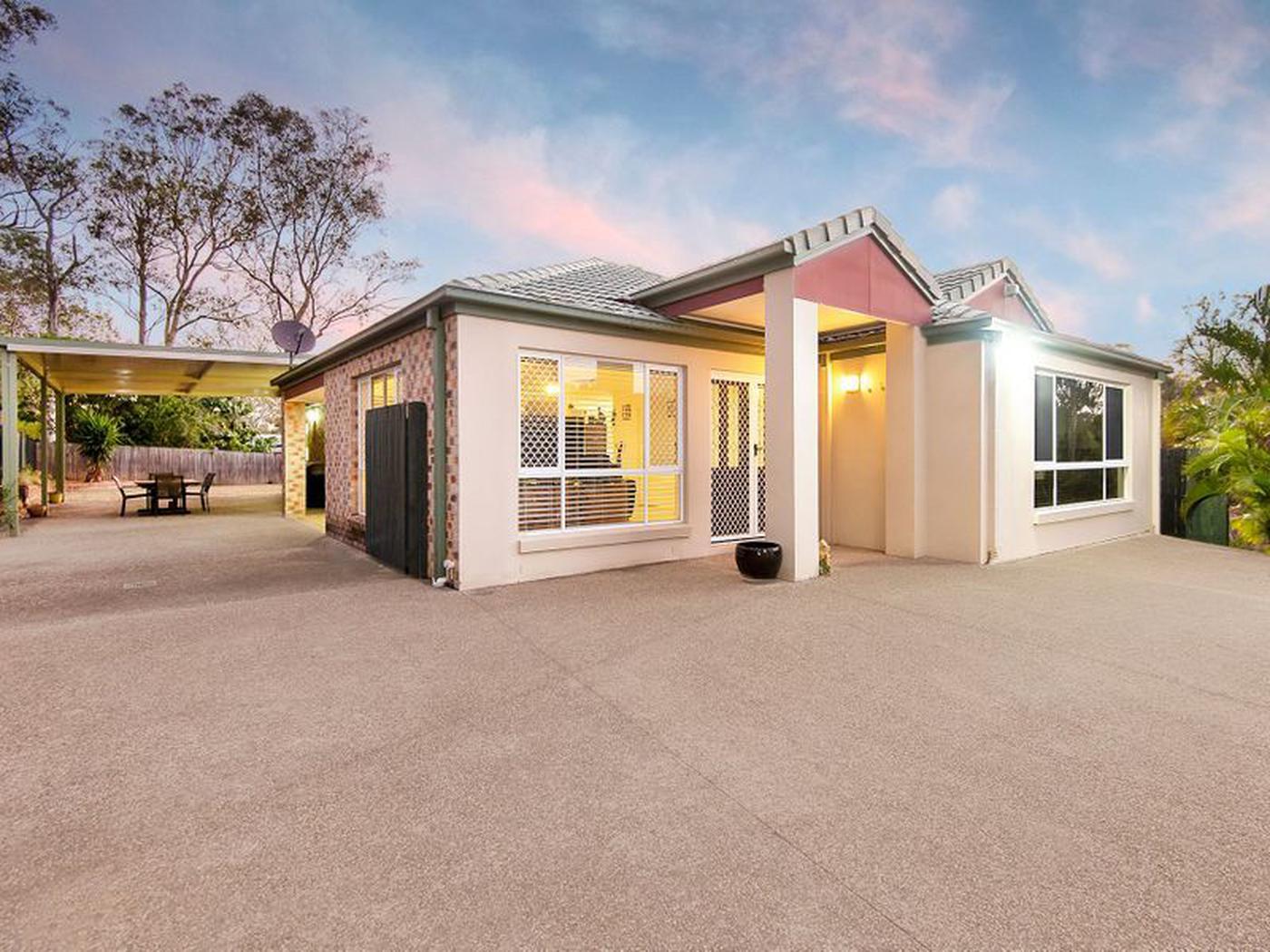 39 Glasshouse Crescent
