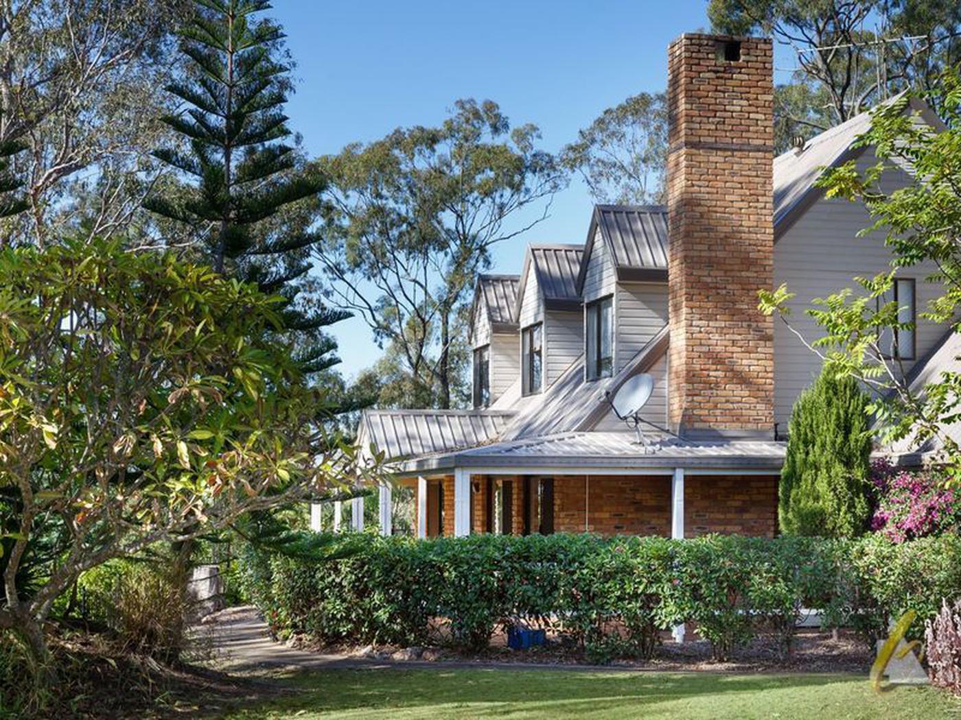 211 Lake Manchester Road