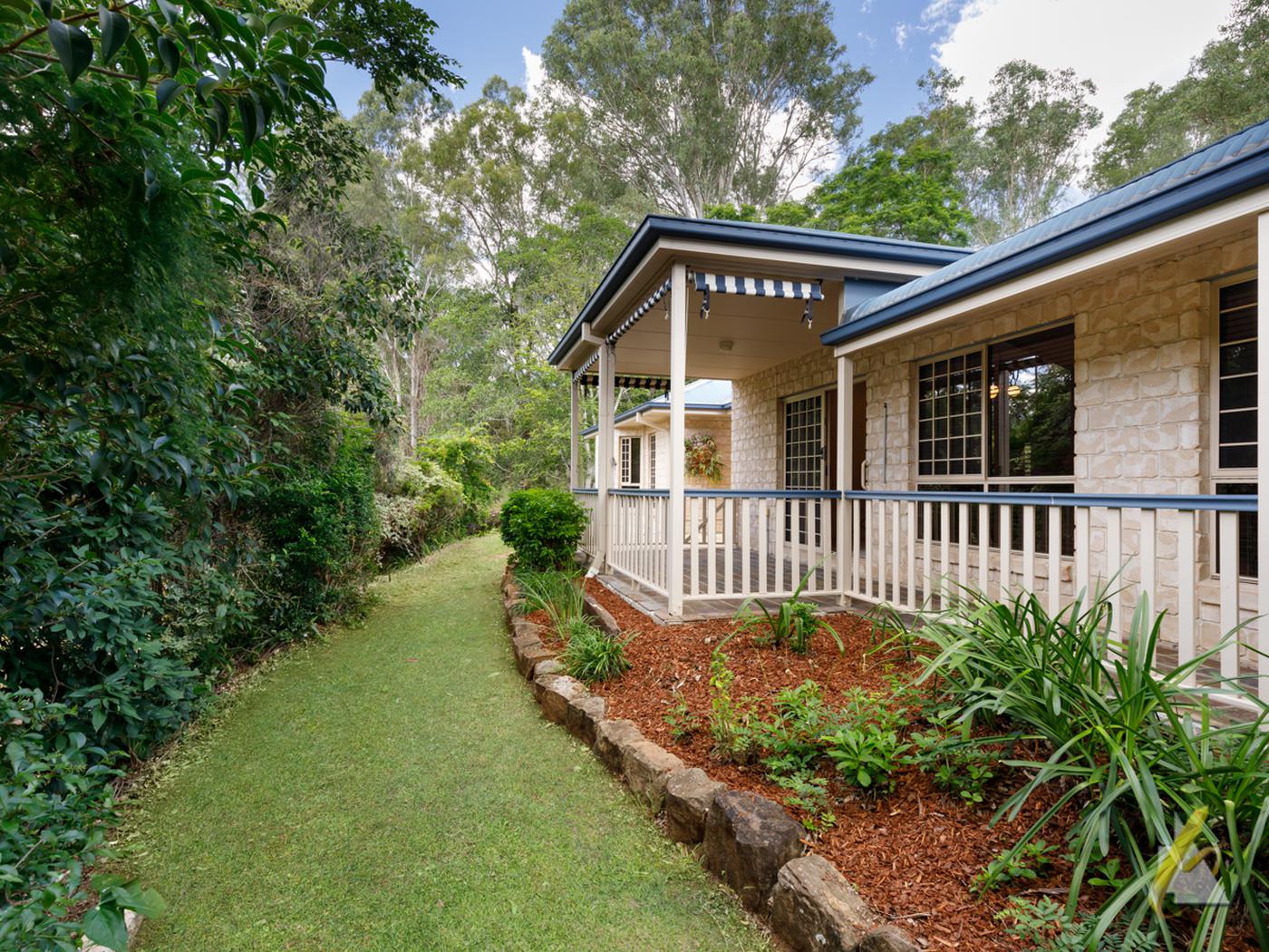 10 Massey Place, Brookfield QLD 4069 AcreageSemirural Sold