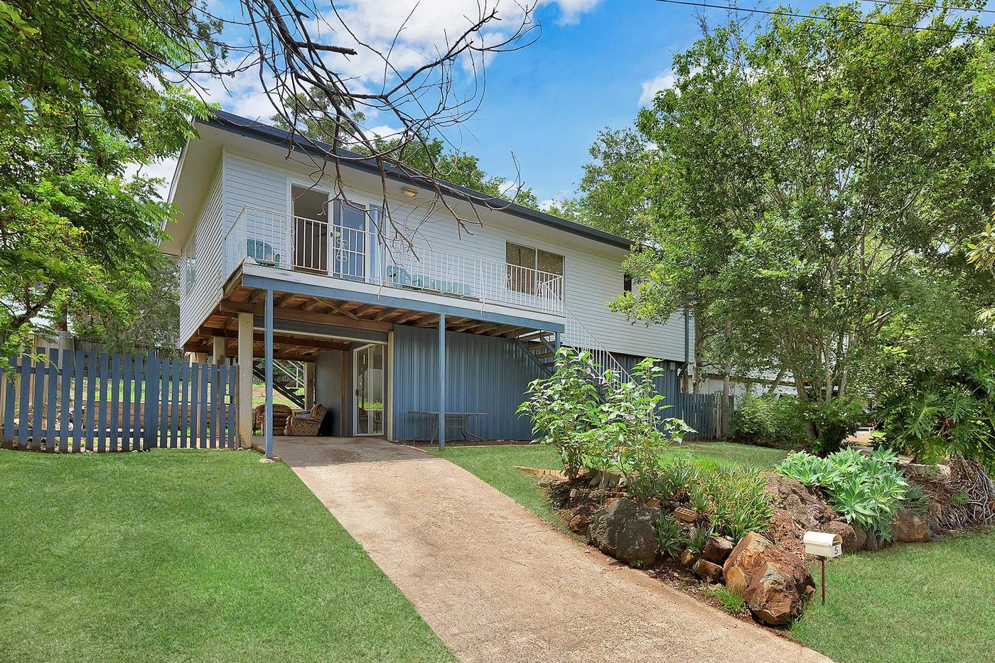 5 Dowden Street
