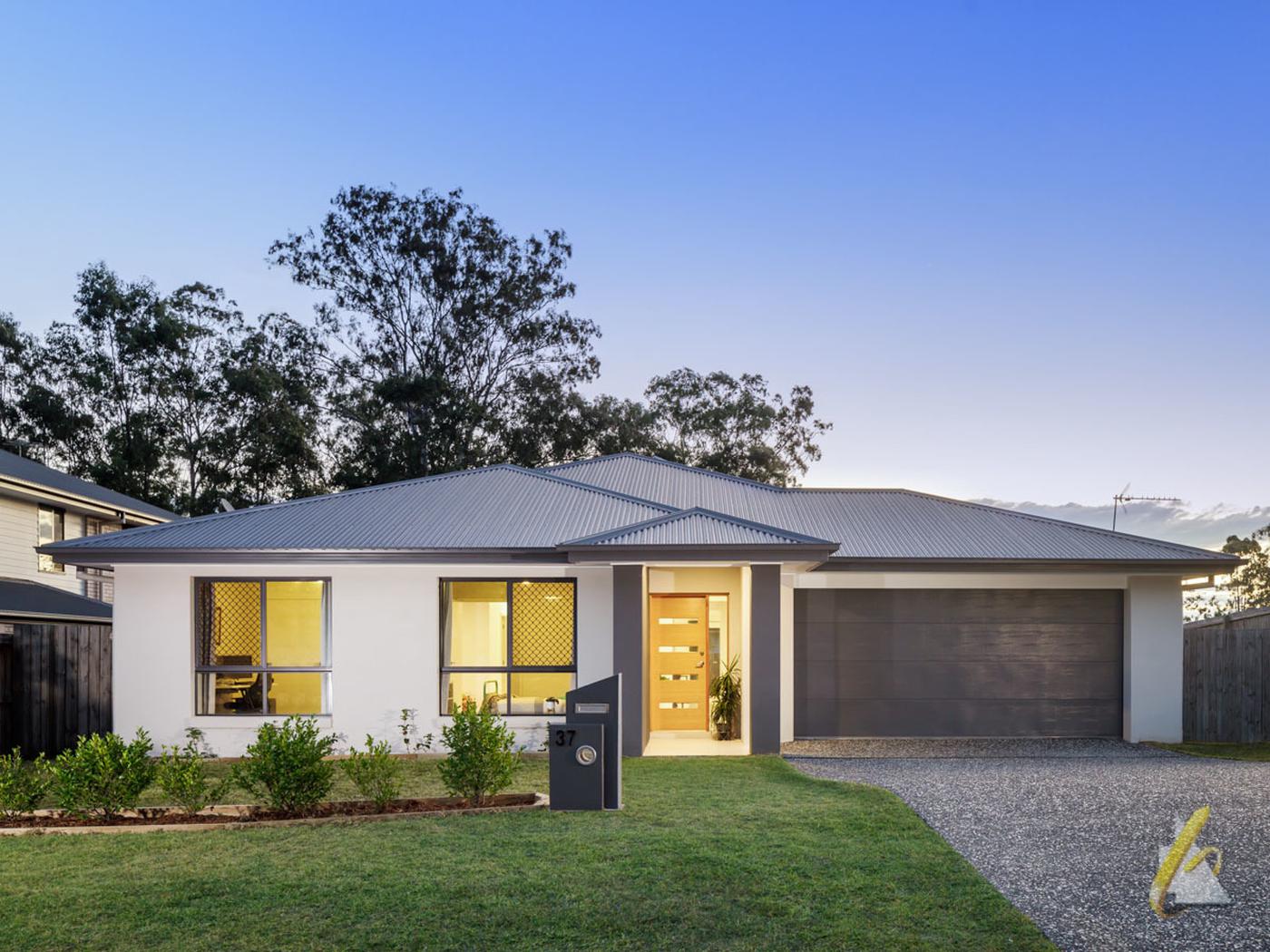 37 Honeyeater Crescent