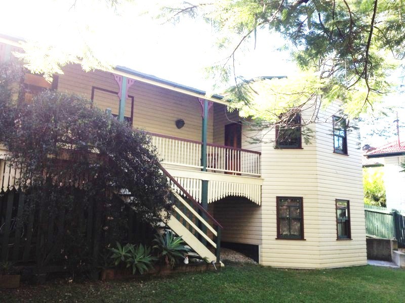 671 Moggill Road, CHAPEL HILL QLD 4069 Property Information