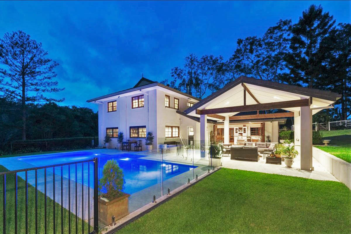 130 Savages Road, BROOKFIELD QLD 4069 Property Information