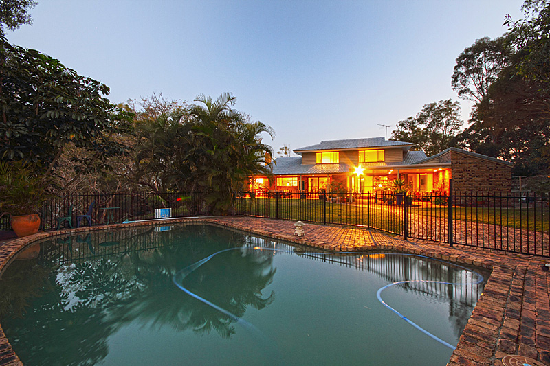 165 Savages Road, BROOKFIELD QLD 4069 Property Information