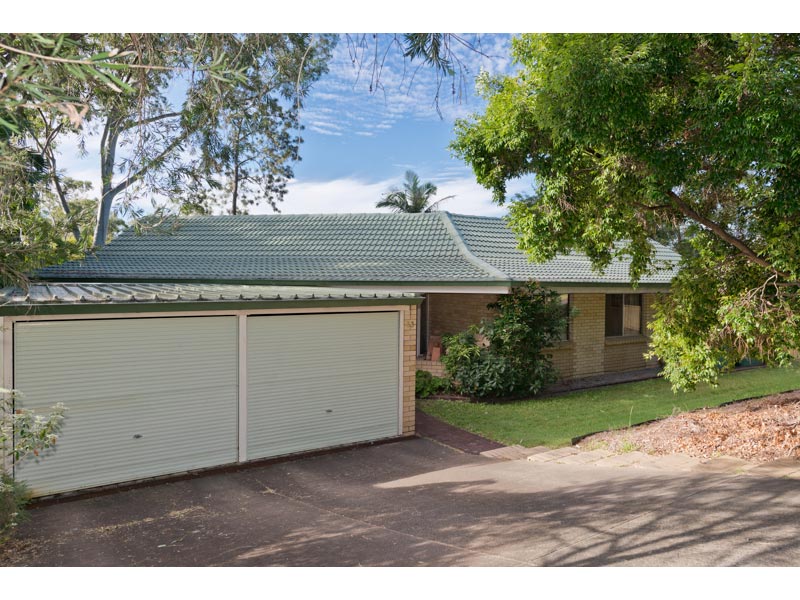 33 Gleneagle Street, KENMORE QLD 4069 House Sold brisbanerealestate